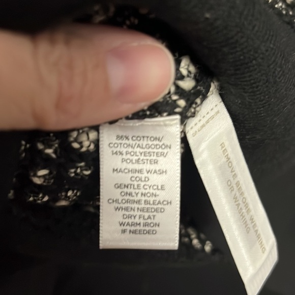 Loft- black and white crewneck sweater - Picture 5 of 5